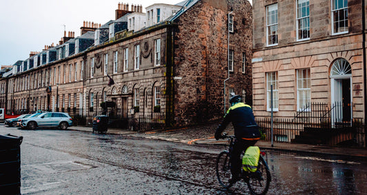 Is it safe to ride E-bike in rain?